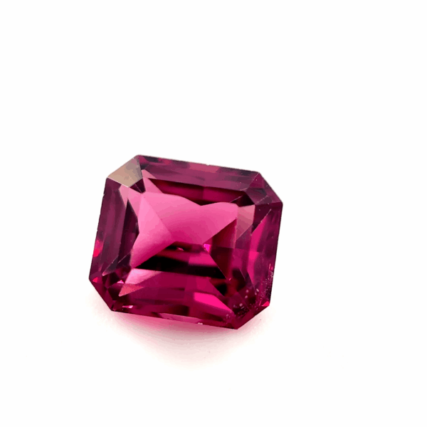 Grenat Rhodolite taille émeraude 2.63ct