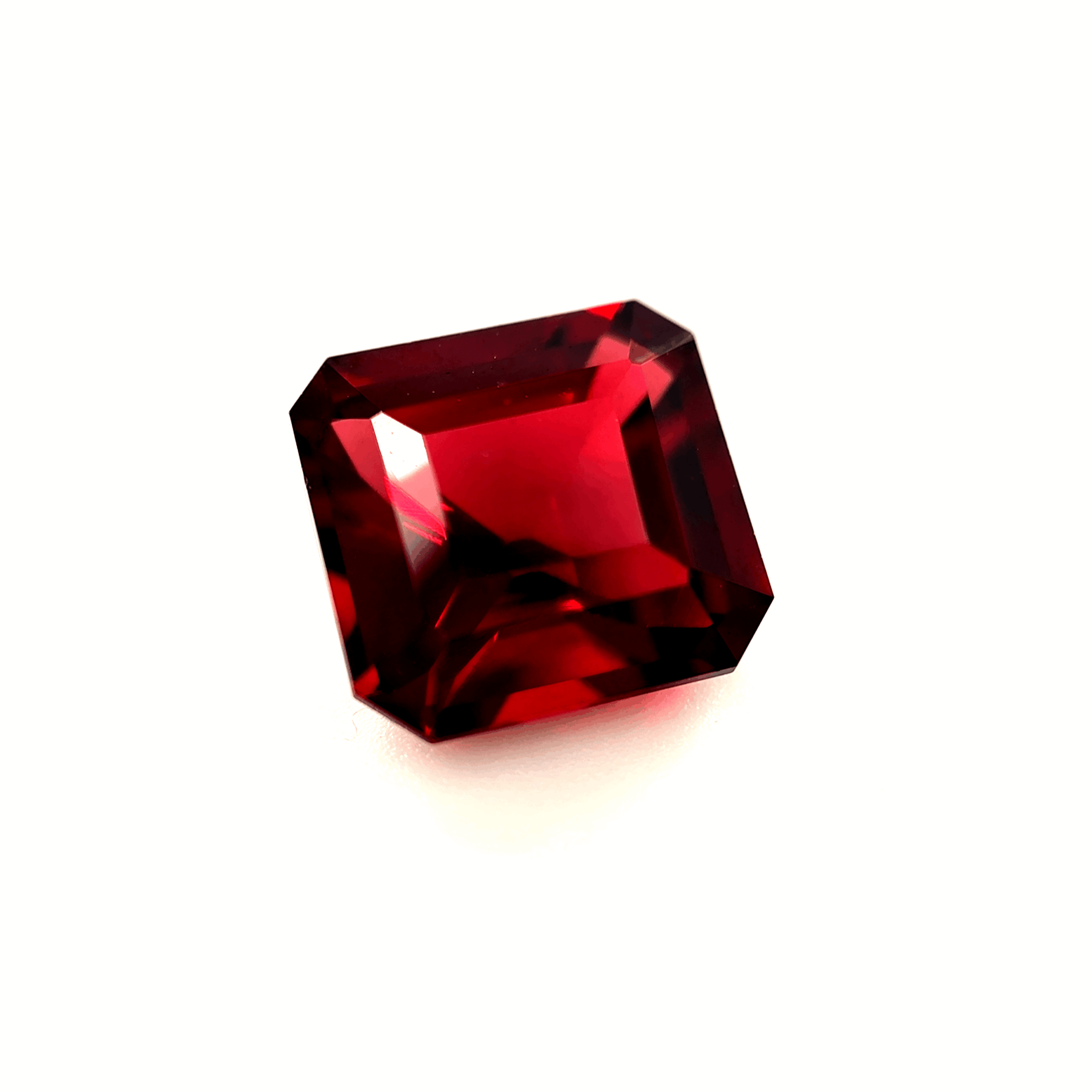 Grenat Pyrope taille émeraude 4.40ct – Image 2