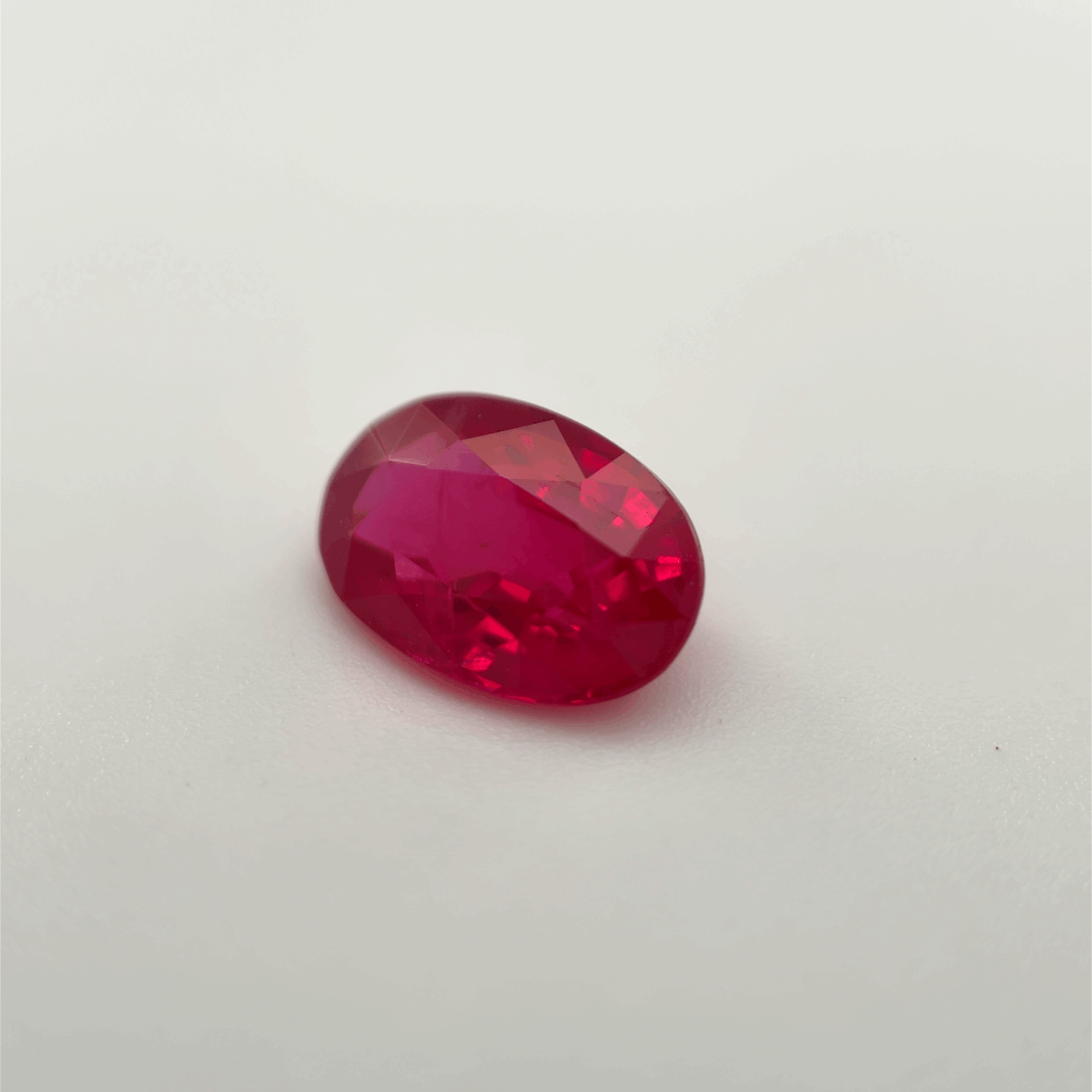 Rubis Mozambique ovale 1.07ct – Image 2