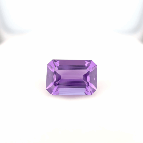Lot 11 Améthyste Taille émeraude 67,82ct