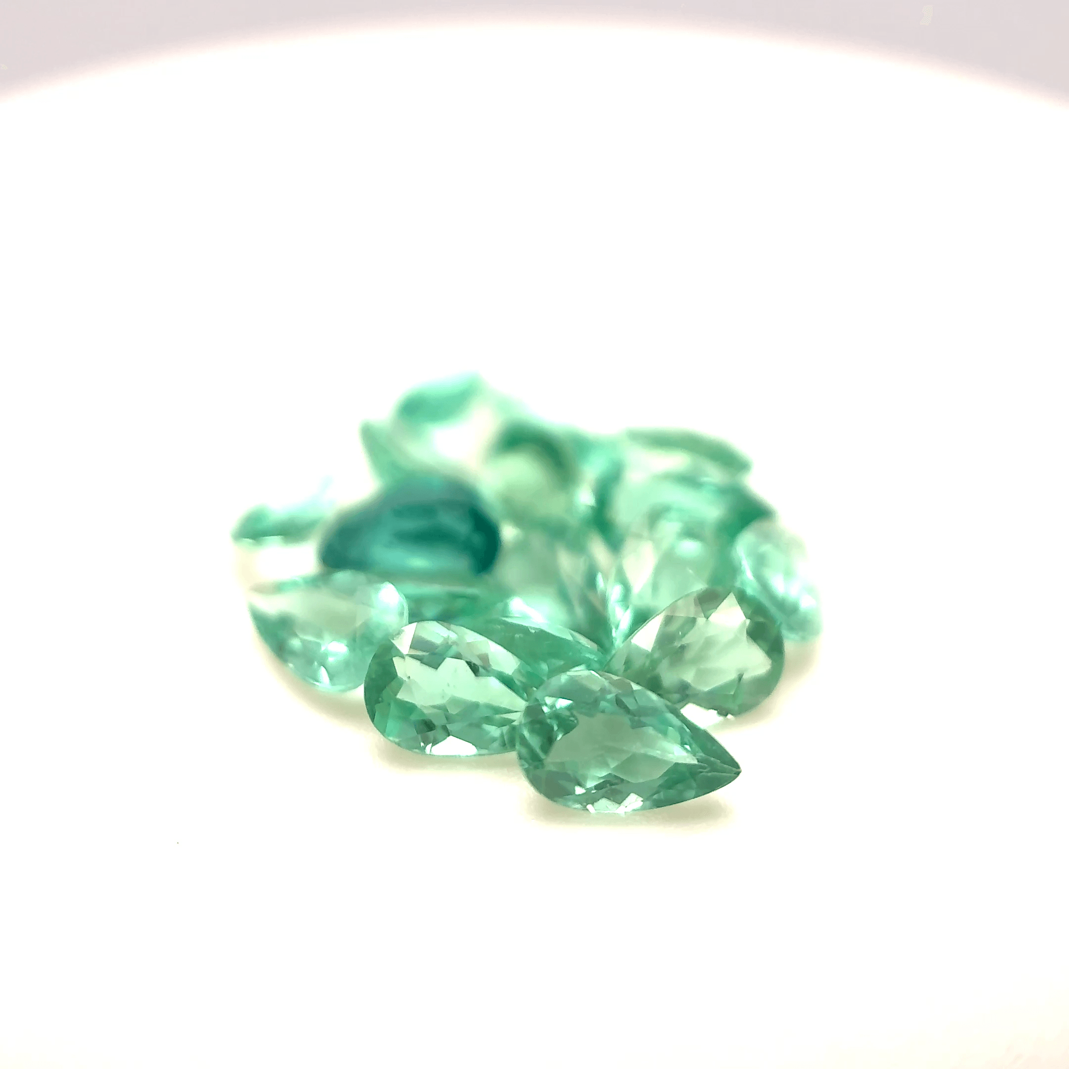Lot 17 tourmalines bleu vertes poire 6,70ct