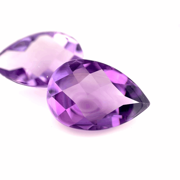 Lot 2 Améthyste poire suiffée 17,49ct