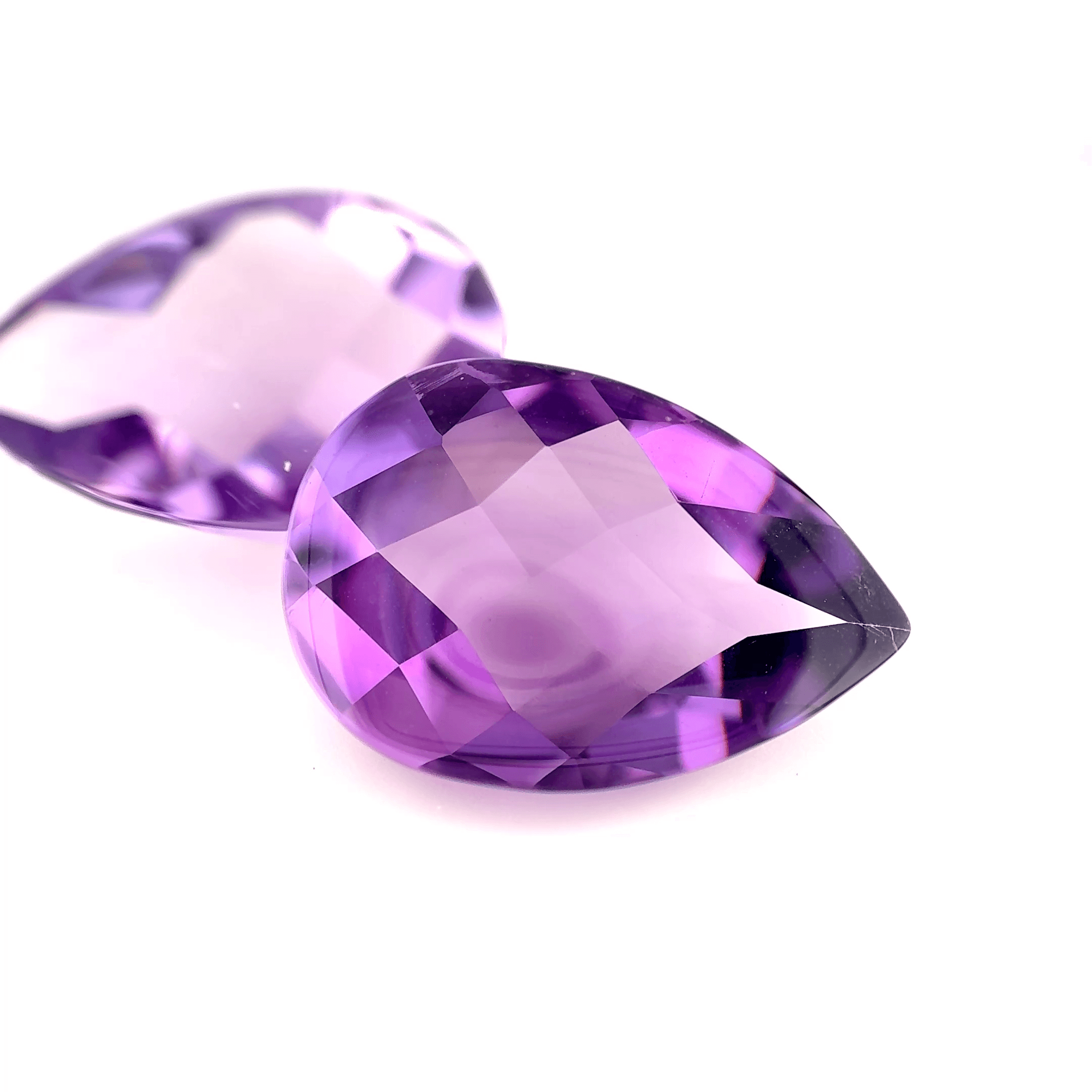 Lot 2 Améthyste poire suiffée 17,49ct