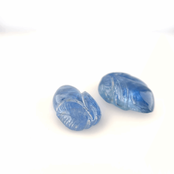 Lot saphir carved 8,98ct