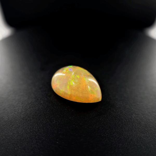 Opale cabochon poire 3,22ct