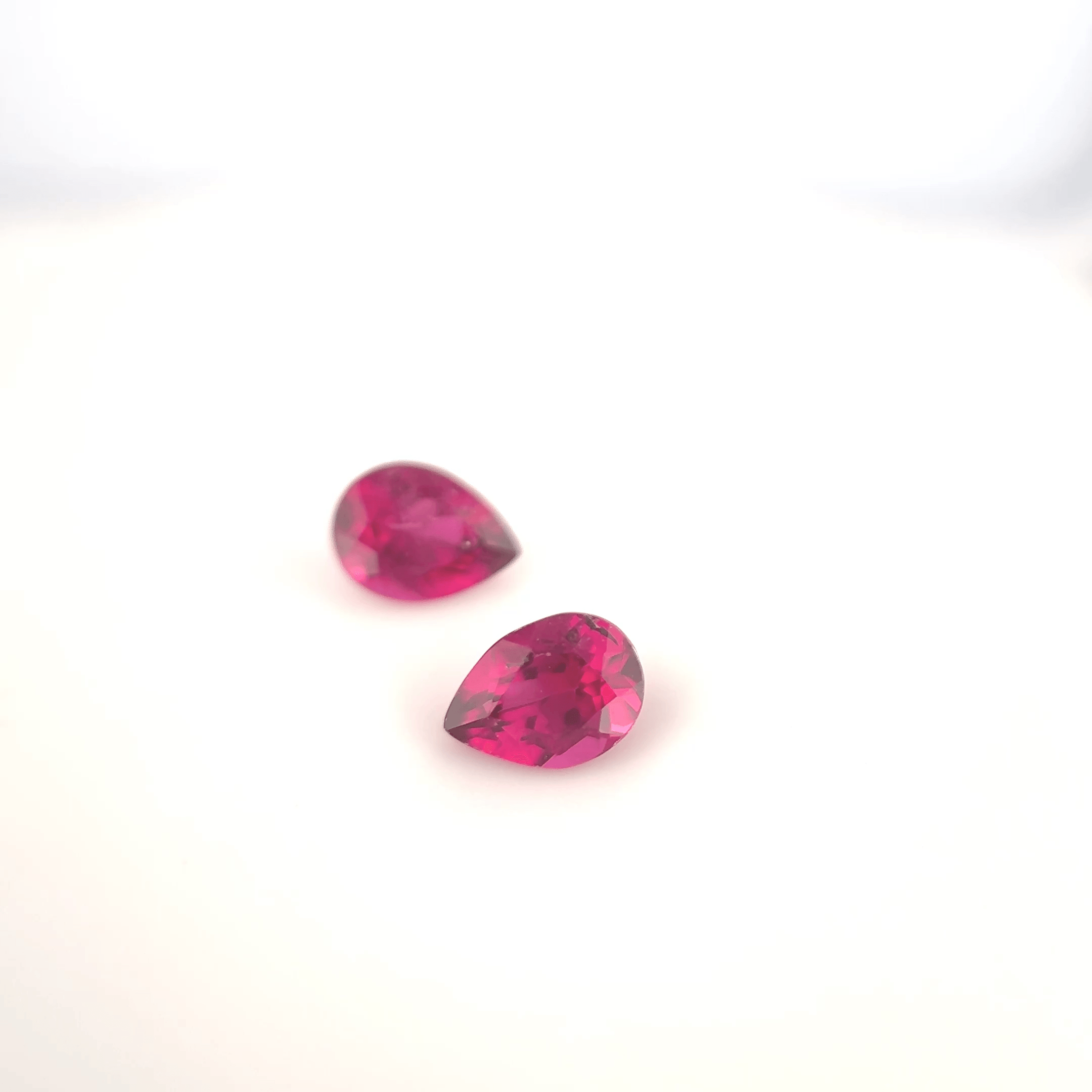 Paire rubellite poire 1,00ct