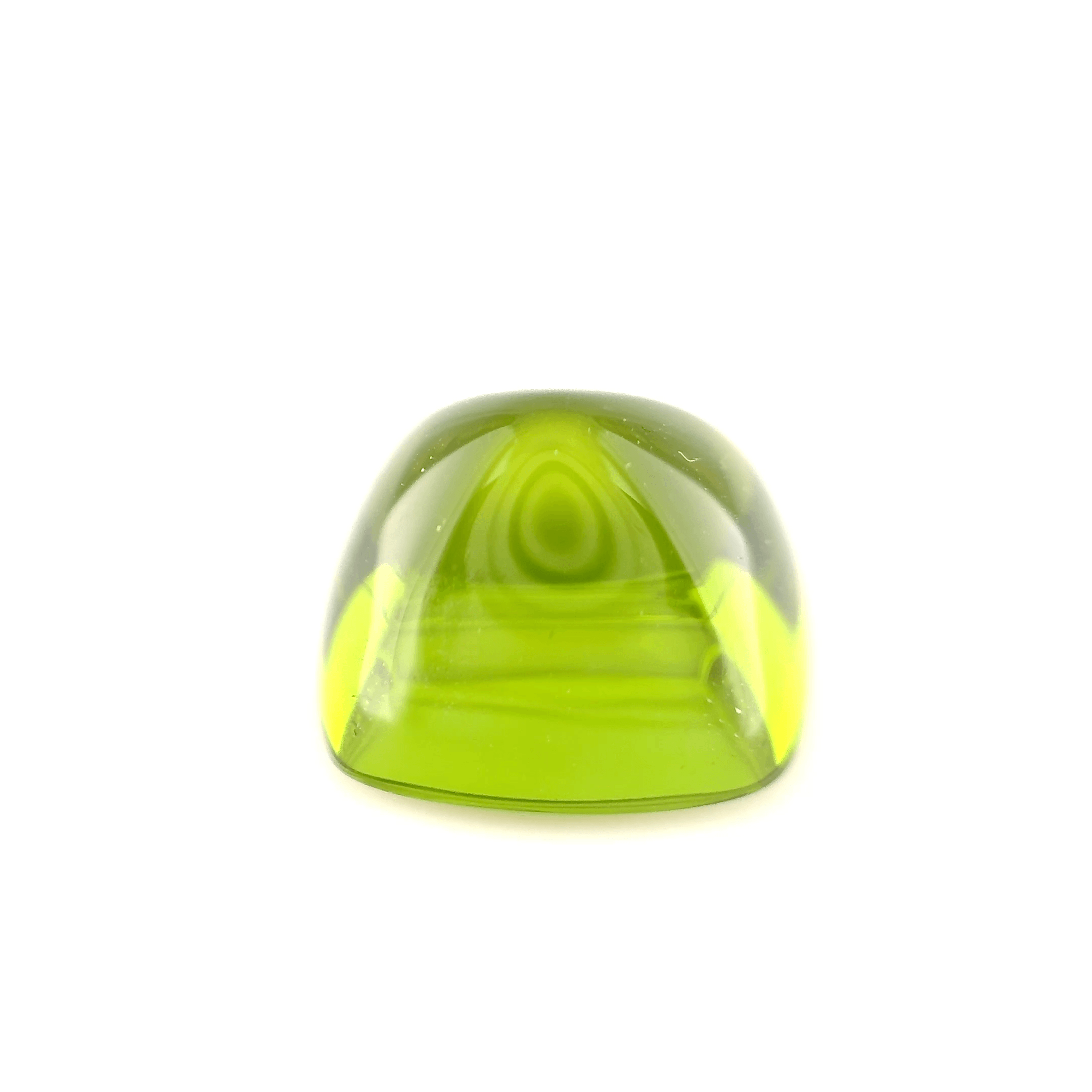Péridot sugarloaf 13,79ct