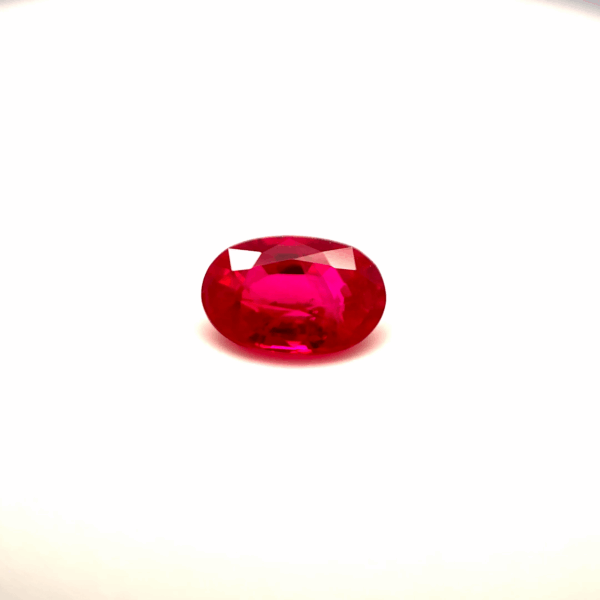 Rubis Mozambique ovale 1.07ct