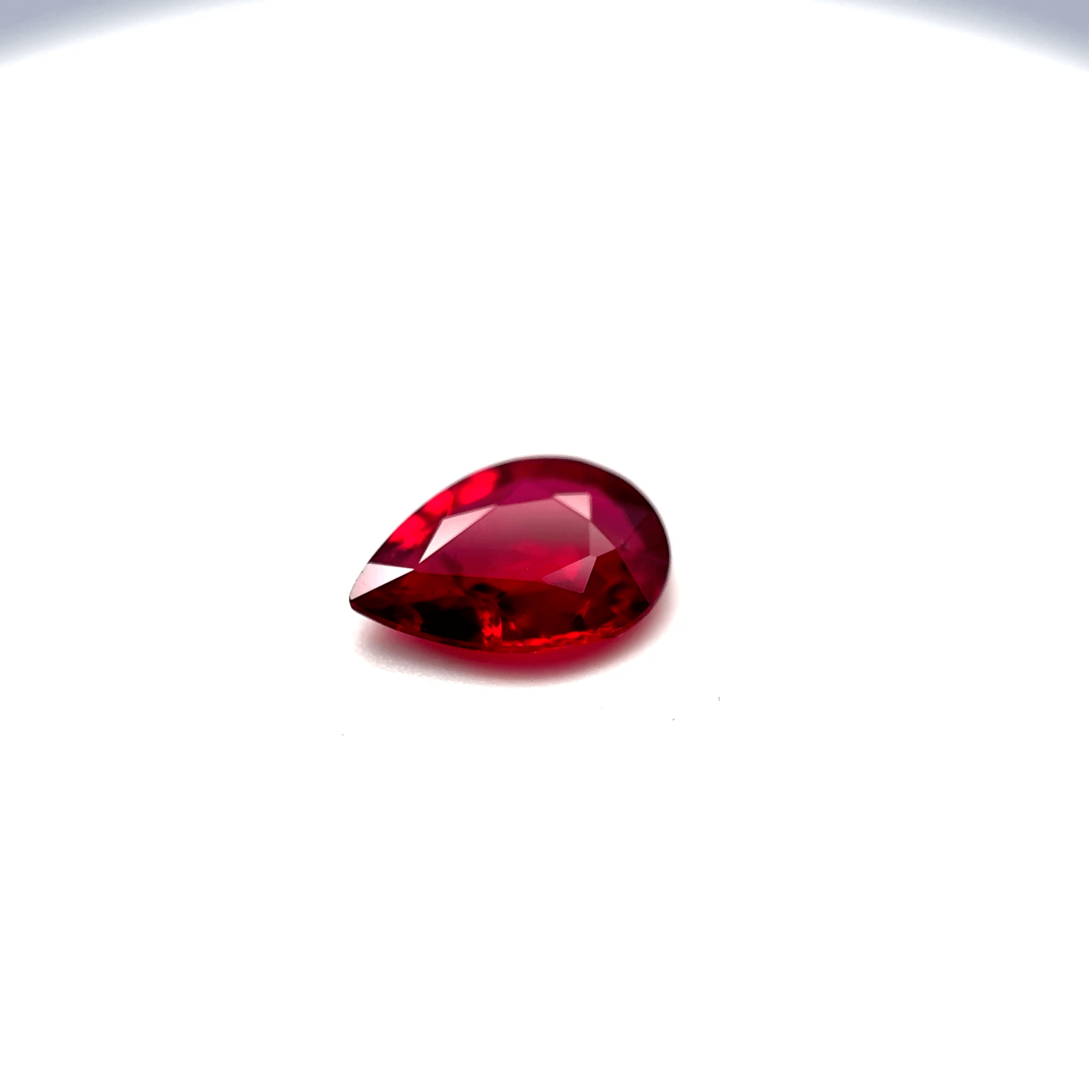 Rubis poire 0.71ct