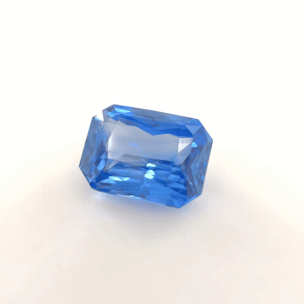 Saphir taille émeraude 2.53ct