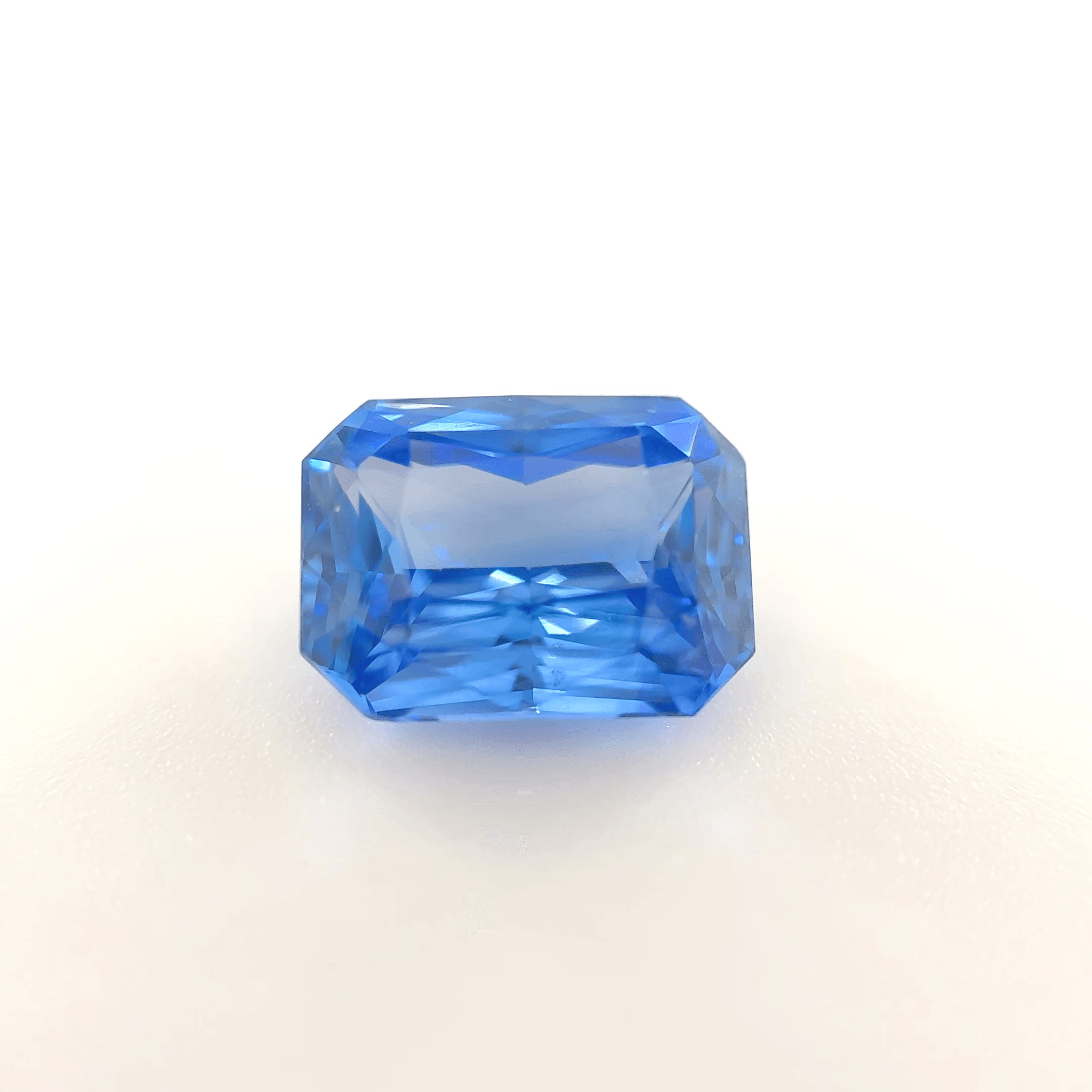 Saphir taille émeraude 2.53ct – Image 2