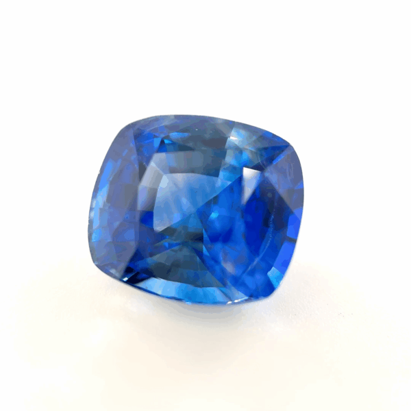 Saphir coussin 5.31ct