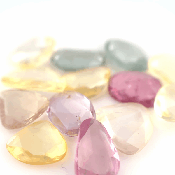 Lot Saphirs fancy Rosecut 24,93ct